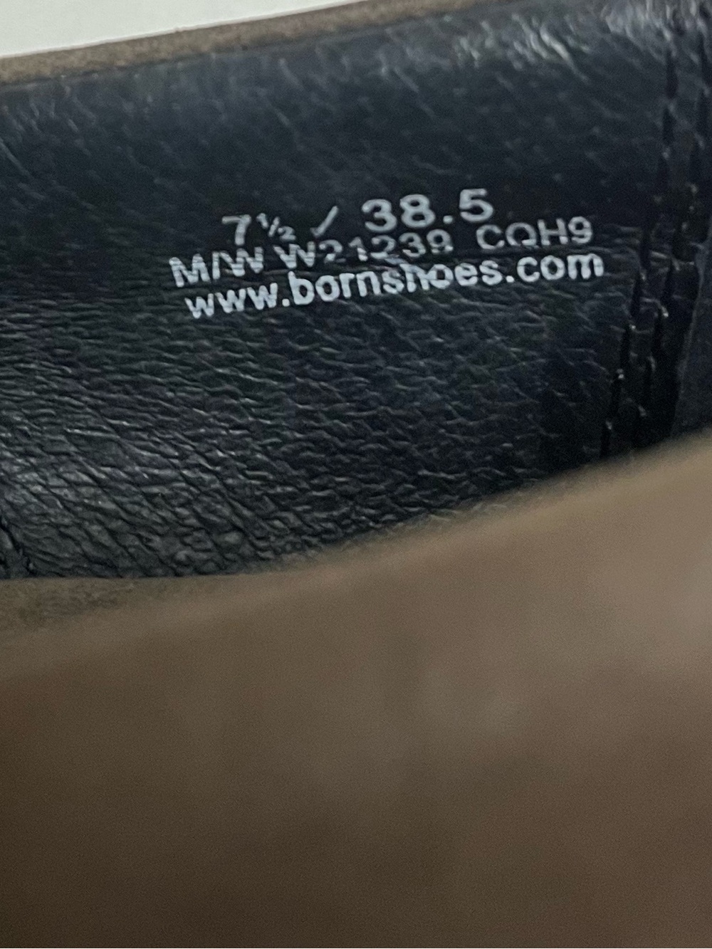 Born Kinney Brown Distressed Leather Slip-on Ankle Booties - Sz 7.5 - Picture 10 of 10